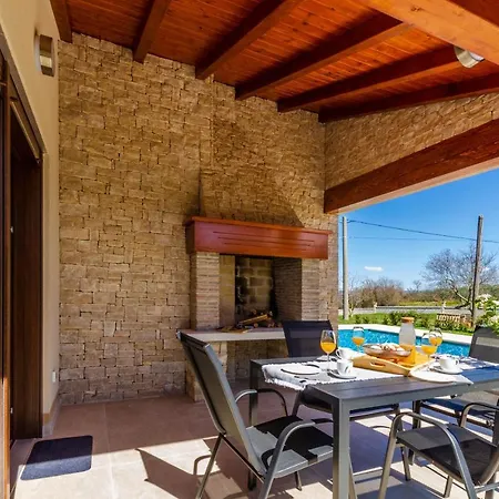 Casa vacanze House Danci